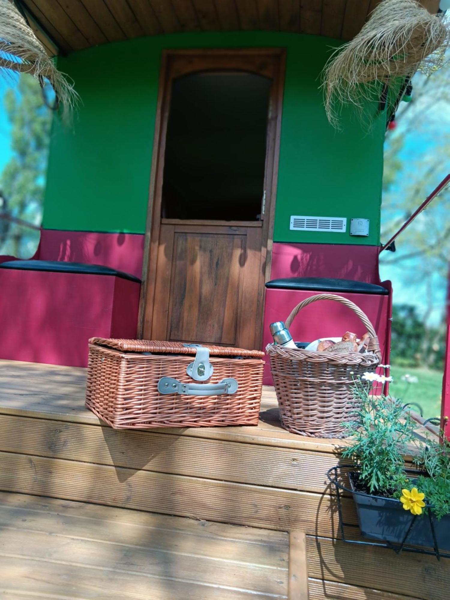 Le Val Daniniere B&B Adult Only Le Mesnil-Garnier المظهر الخارجي الصورة